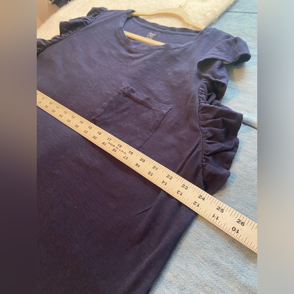 Crown & Ivy Women’s Sleeveless Ruffle Trim T-shirt XXL Navy Blue nearly new - Picture 6 of 9